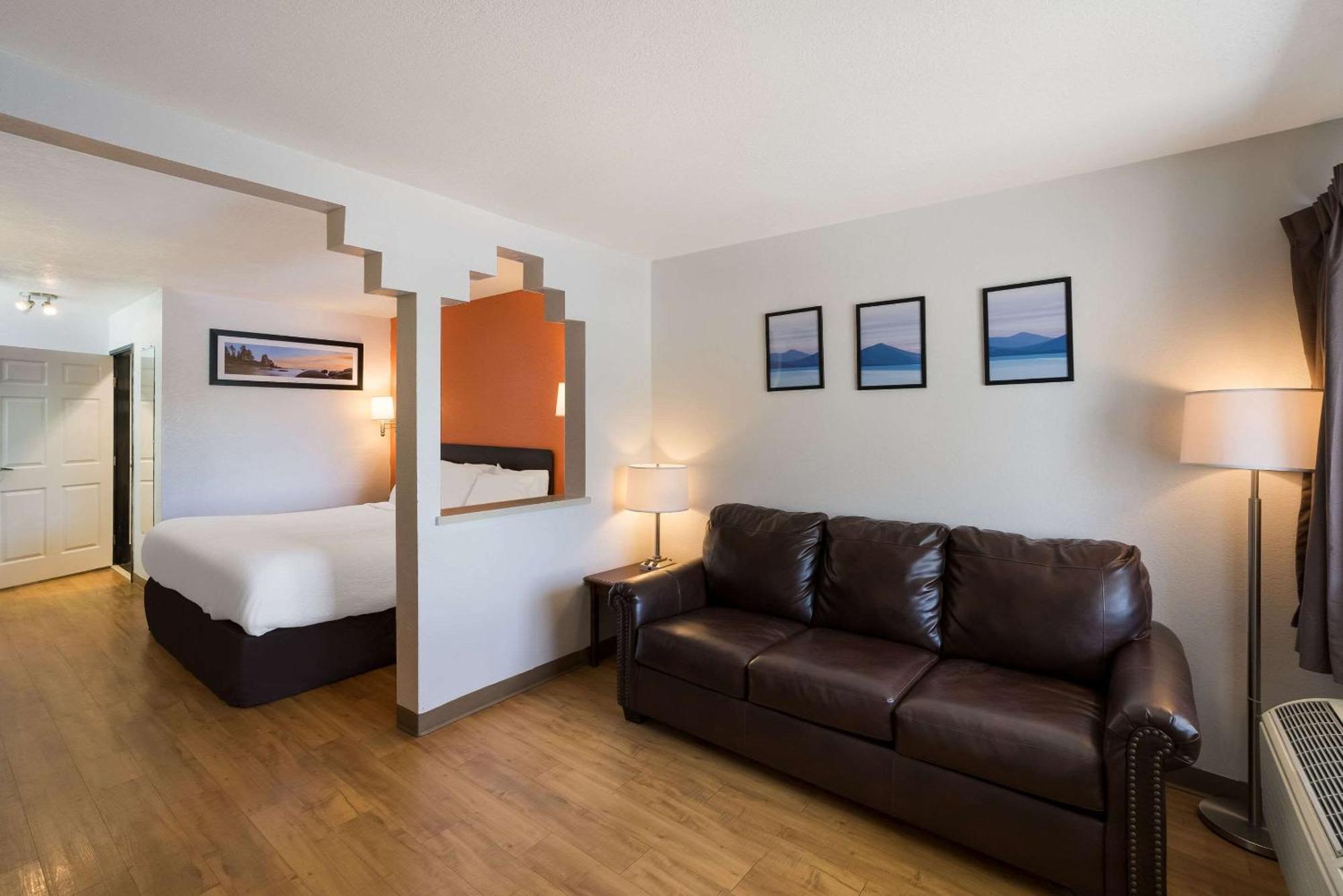 Quality Inn & Suites 章克申 外观 照片
